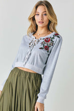 Load image into Gallery viewer, Floral Embroidered Cropped Sweatshirt