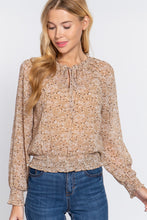 Load image into Gallery viewer, Long Slv Smocked Print Woven Top